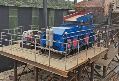 對輥式破碎機客戶現場